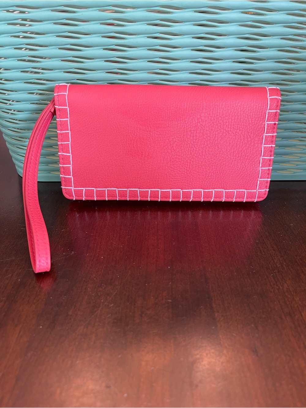 NWOT Universal Thread Wristlet Wallet Coral - Picture 2 of 7